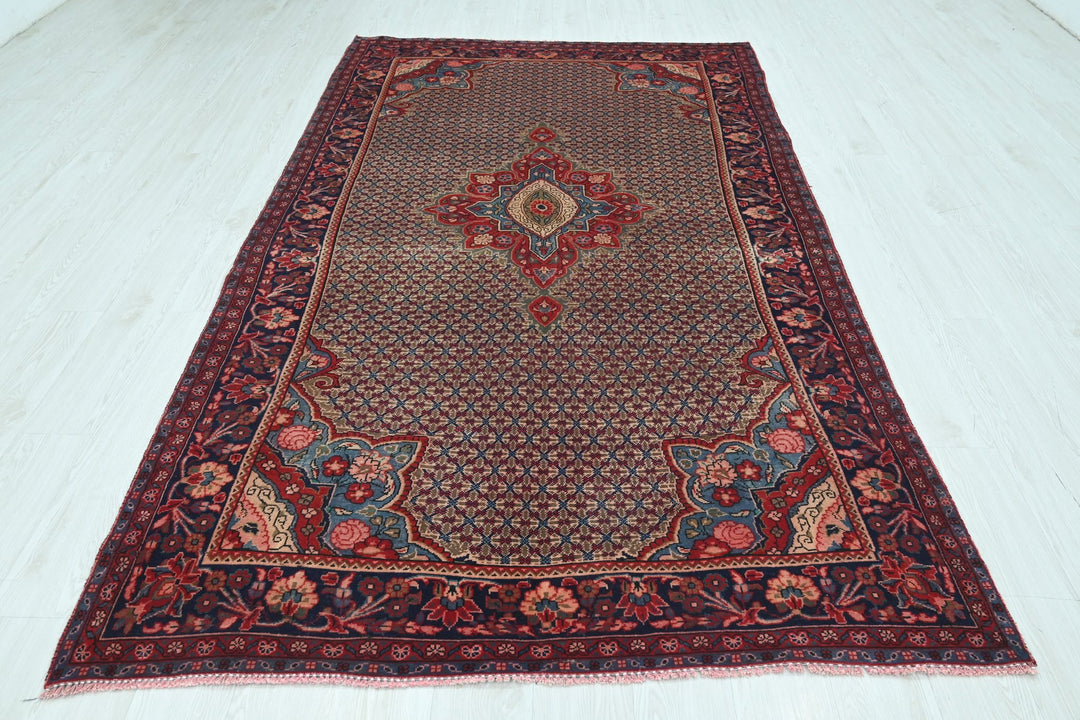 brown Large rug 5' 2" x 9' 9"