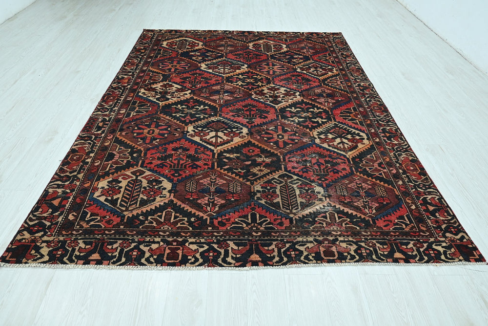 black Medium rug 6' 6" x 9' 0"