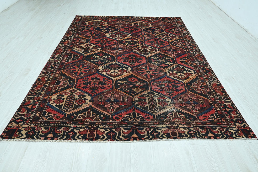 black Medium rug 6' 6" x 9' 0"