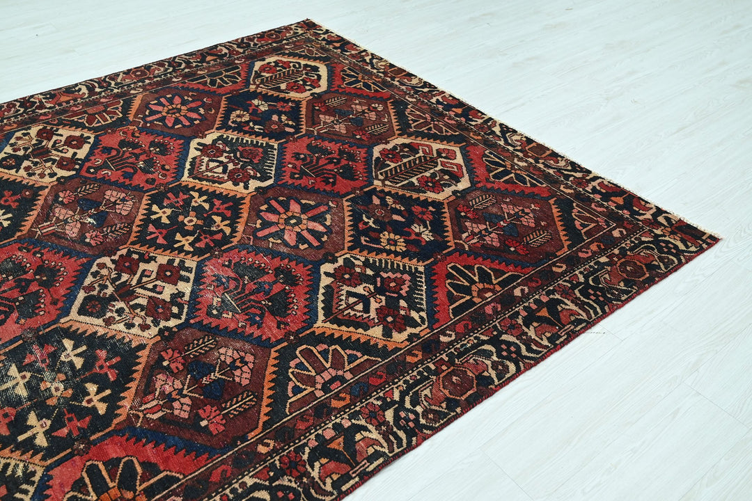 black Medium rug 6' 6" x 9' 0"