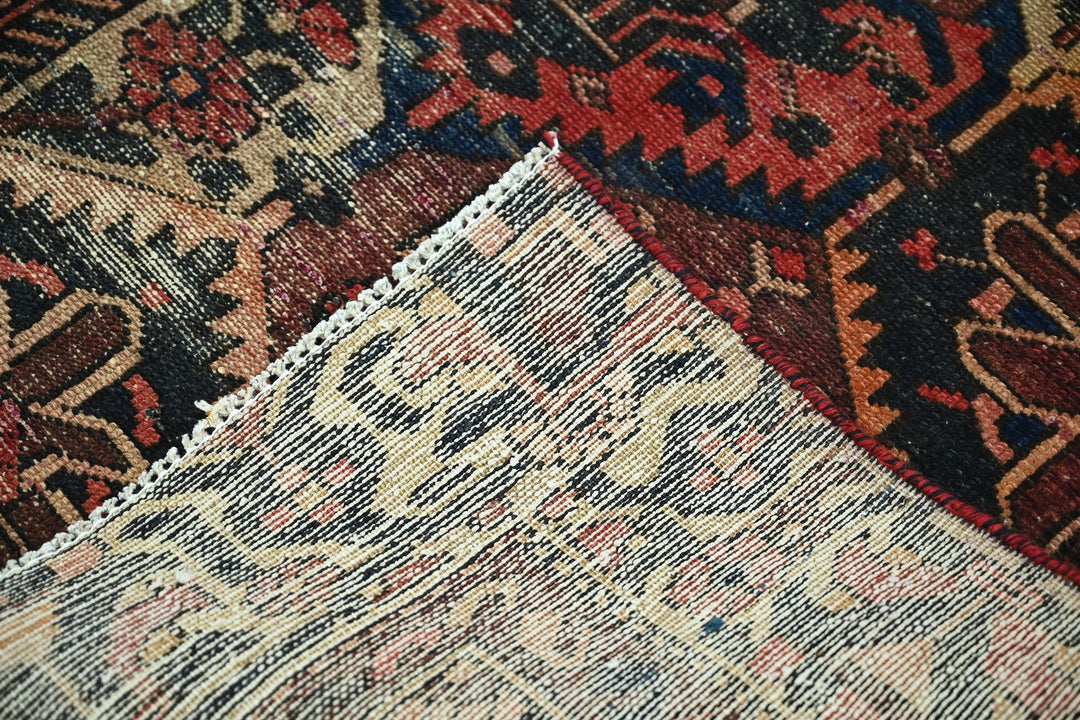 black Medium rug 6' 6" x 9' 0"