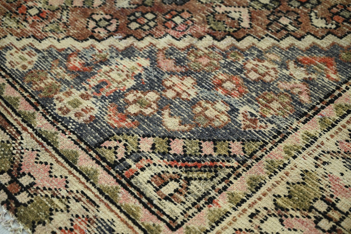 brown Medium rug 6' 0" x 8' 0"