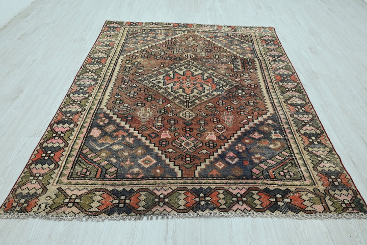 brown Medium rug 6' 0" x 8' 0"