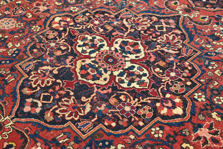 red Large rug 6' 9" x 9' 10"