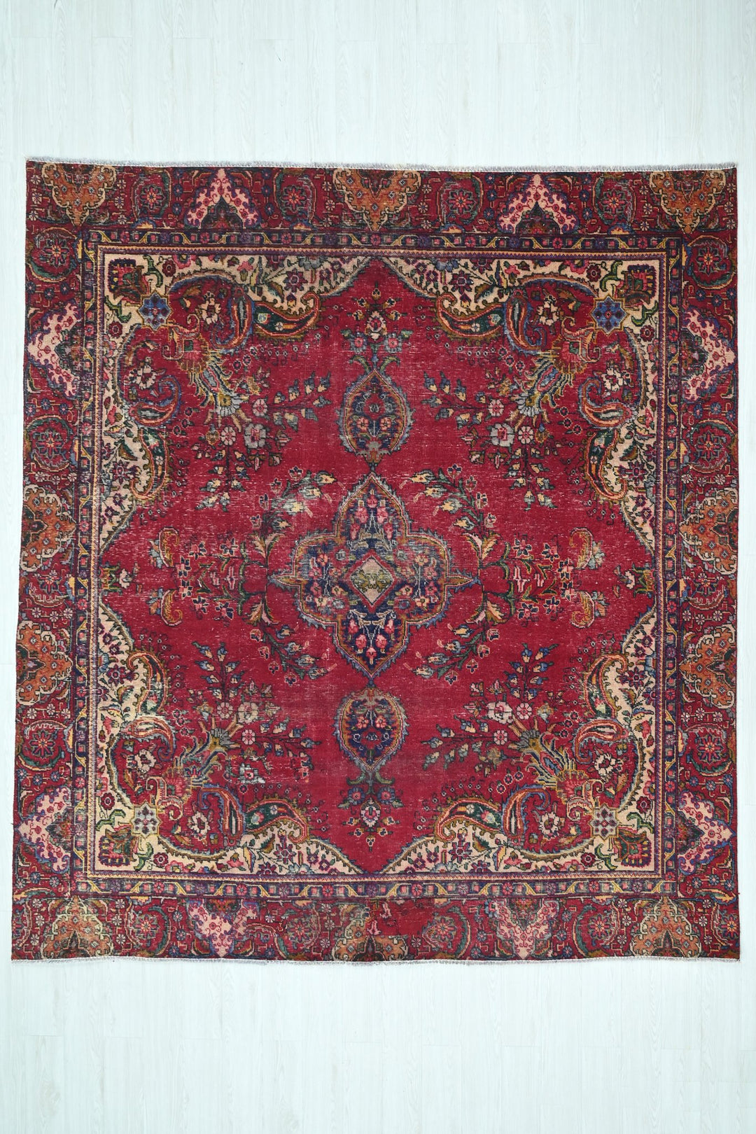 red Oversized rug 8' 10" x 9' 4"