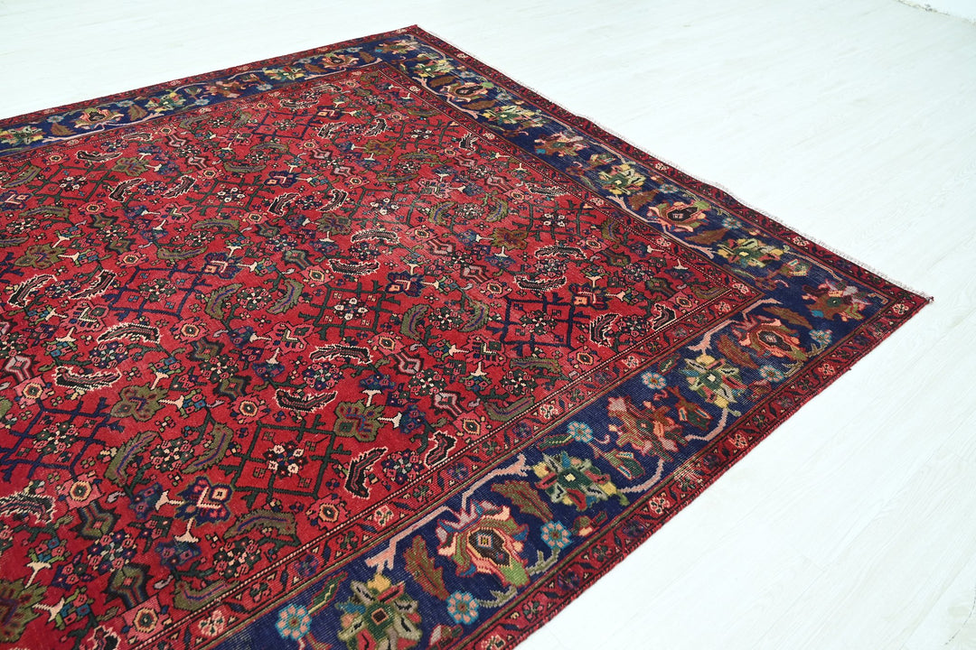 red Large rug 7' 5" x 9' 11"