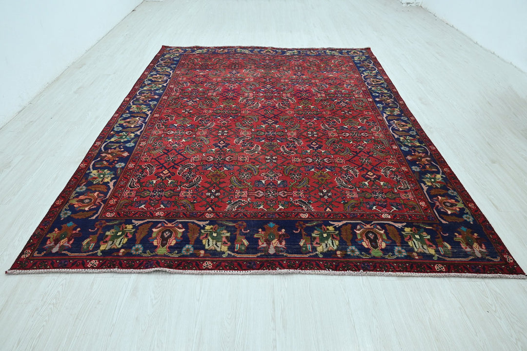 red Large rug 7' 5" x 9' 11"