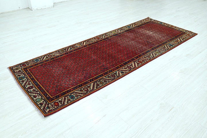 red Runner rug 3' 6" x 8' 10"
