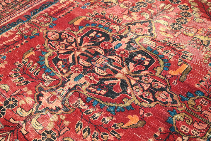red Large rug 6' 7" x 9' 10"
