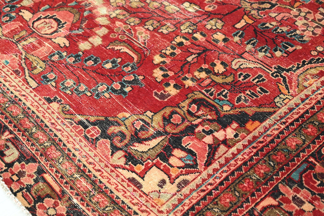 red Large rug 6' 7" x 9' 10"