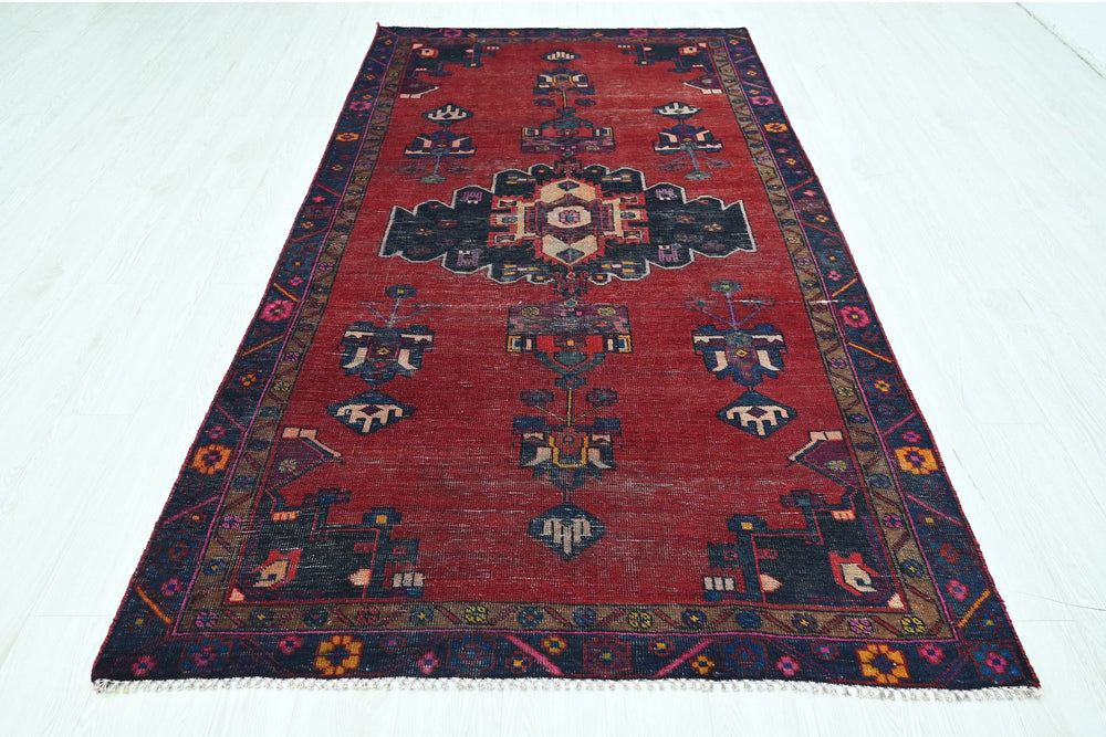 red Medium rug 4' 8" x 8' 10"
