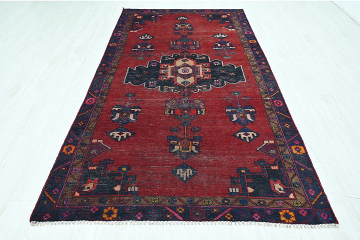 red Medium rug 4' 8" x 8' 10"