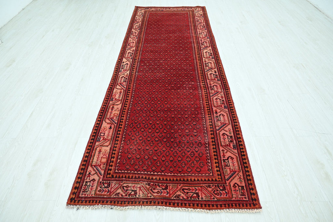 red Runner rug 3' 6" x 9' 9"