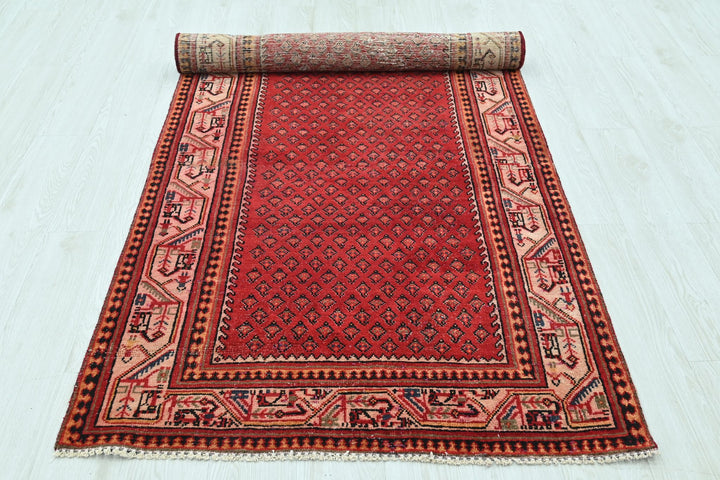 red Runner rug 3' 6" x 9' 9"