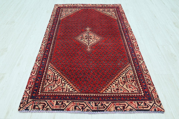 red Accent rug 3' 7" x 6' 5"