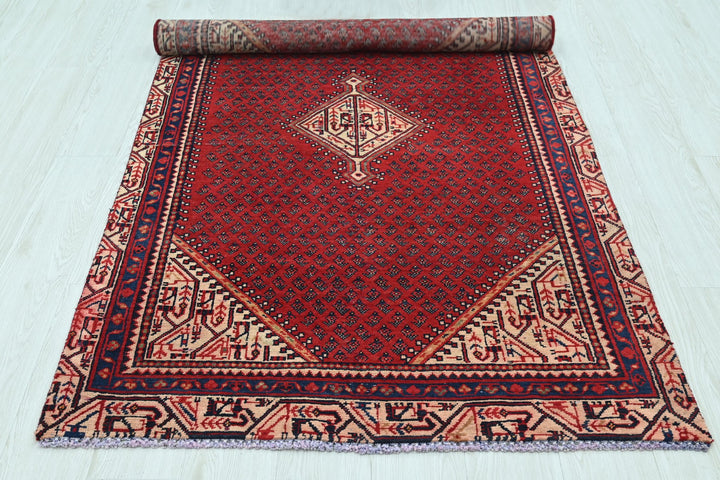 red Accent rug 3' 7" x 6' 5"