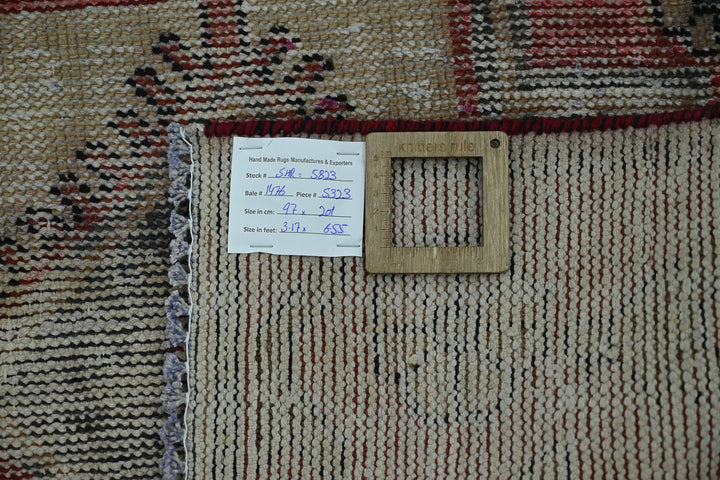 red Medium rug 3' 2" x 6' 7"