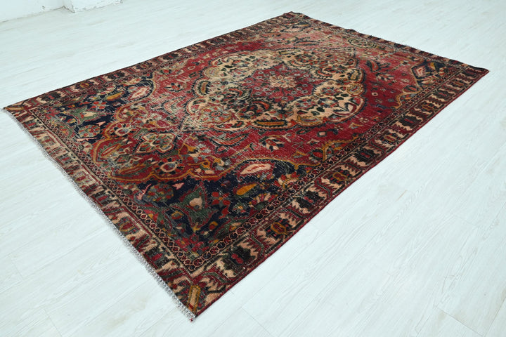 red Medium rug 5' 10" x 8' 3"