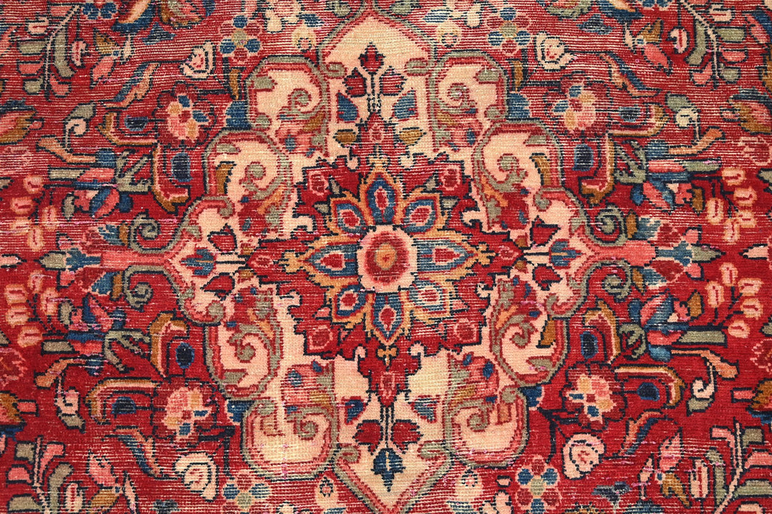 red Medium rug 4' 5" x 7' 9"