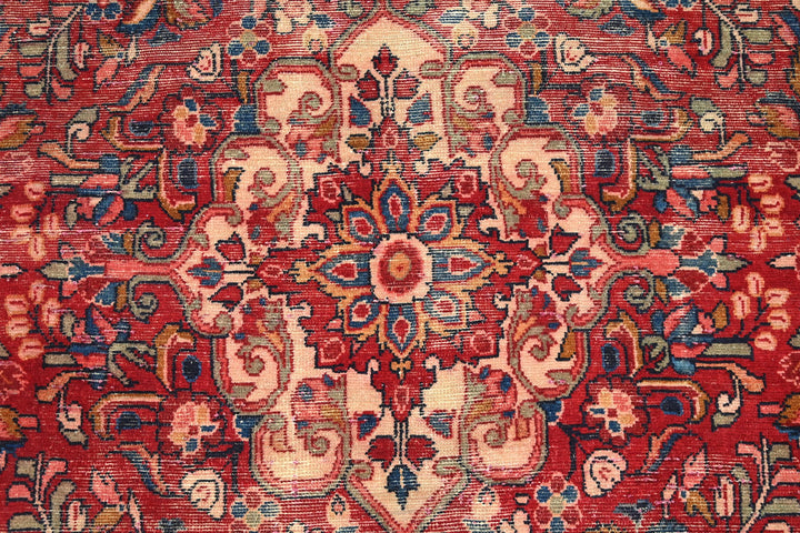 red Medium rug 4' 5" x 7' 9"