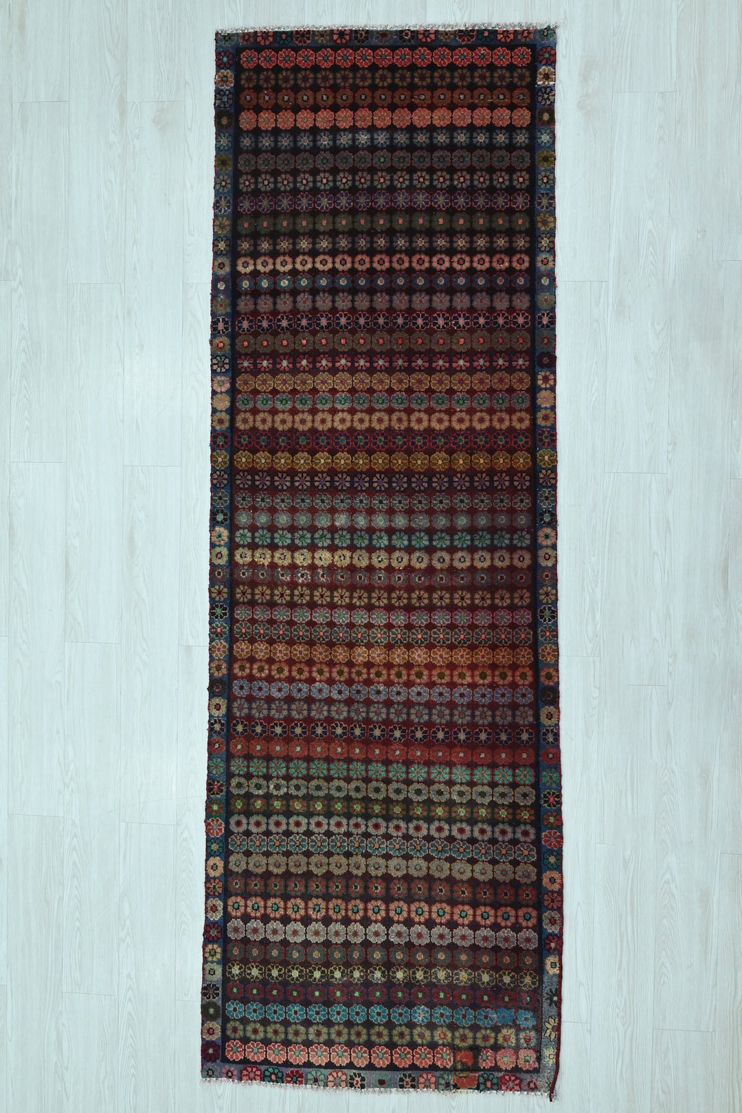 red Runner rug 2' 10" x 8' 7"