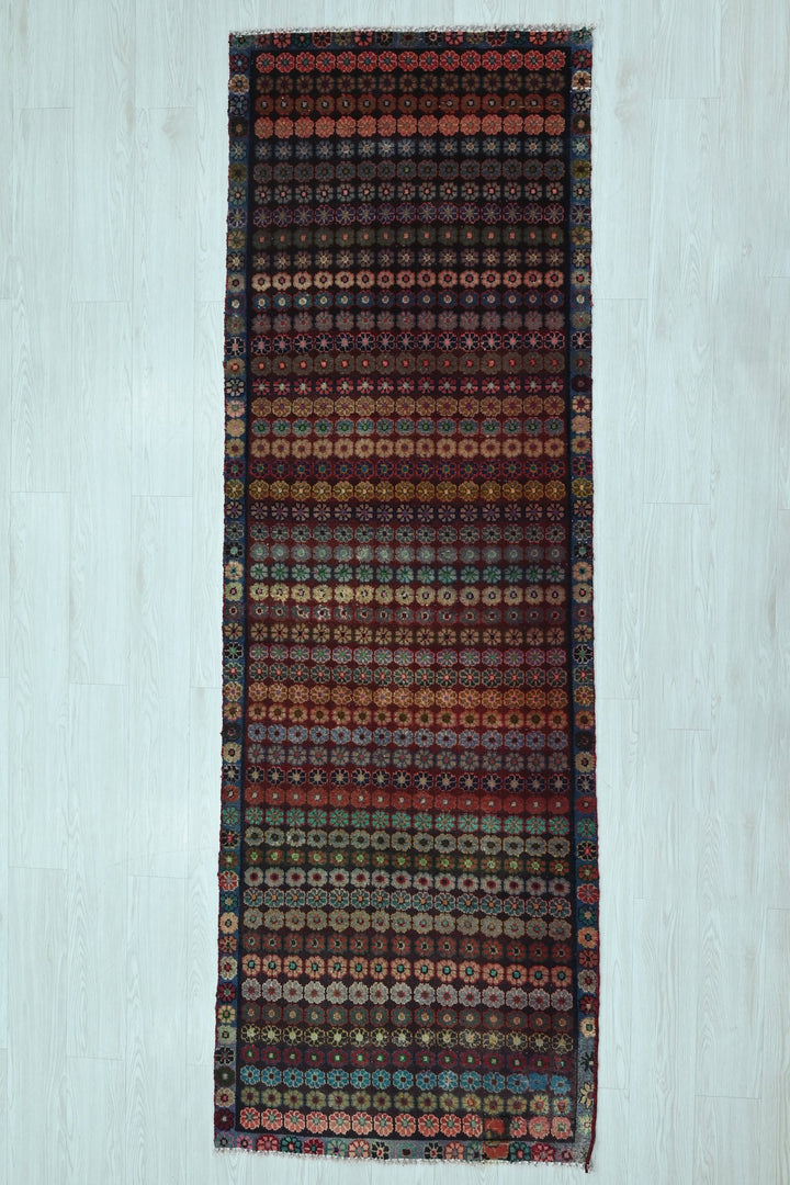red Runner rug 2' 10" x 8' 7"