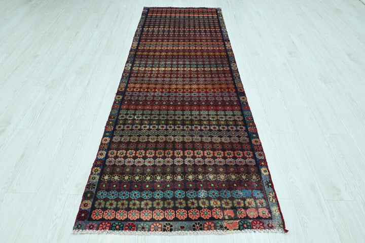 red Runner rug 2' 10" x 8' 7"
