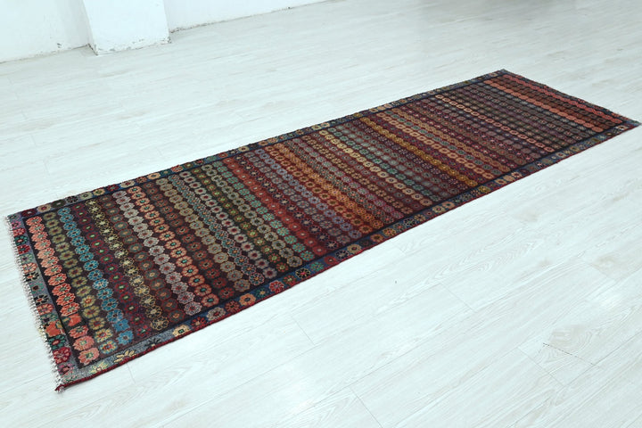 red Runner rug 2' 10" x 8' 7"