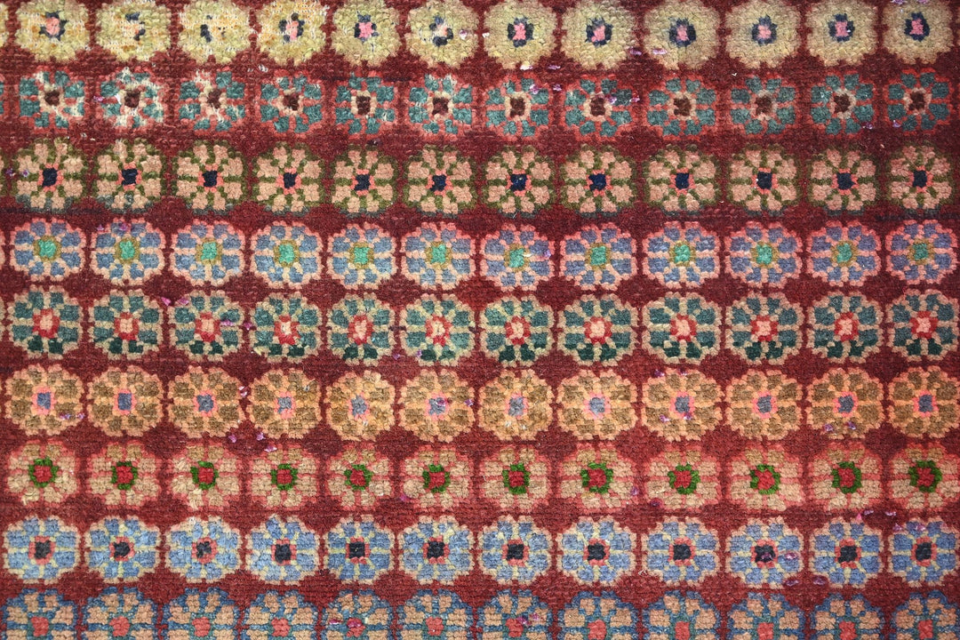 red Runner rug 2' 10" x 8' 7"