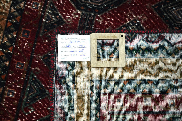red Medium rug 3' 4" x 6' 9"
