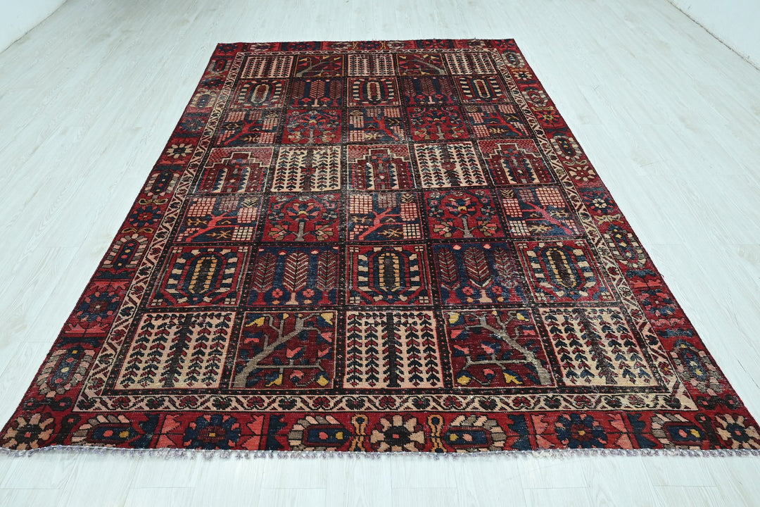 red Medium rug 5' 11" x 9' 5"