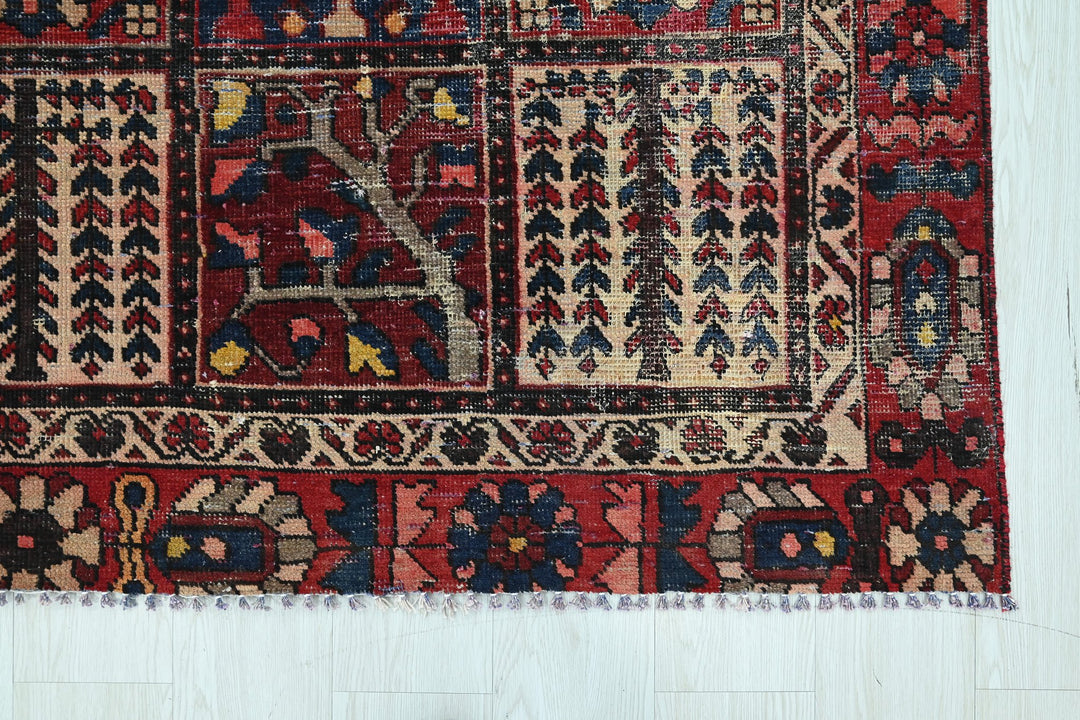 red Medium rug 5' 11" x 9' 5"