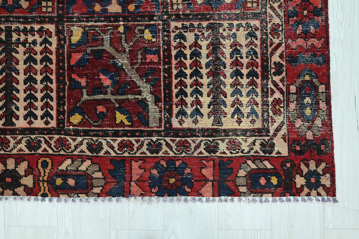 red Medium rug 5' 11" x 9' 5"