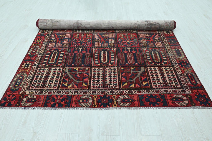 red Medium rug 5' 11" x 9' 5"