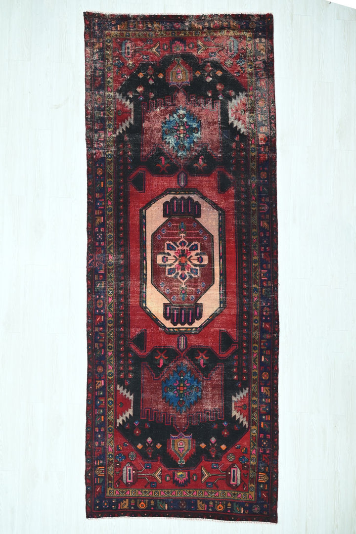 red Runner rug 4' 4" x 11' 3"