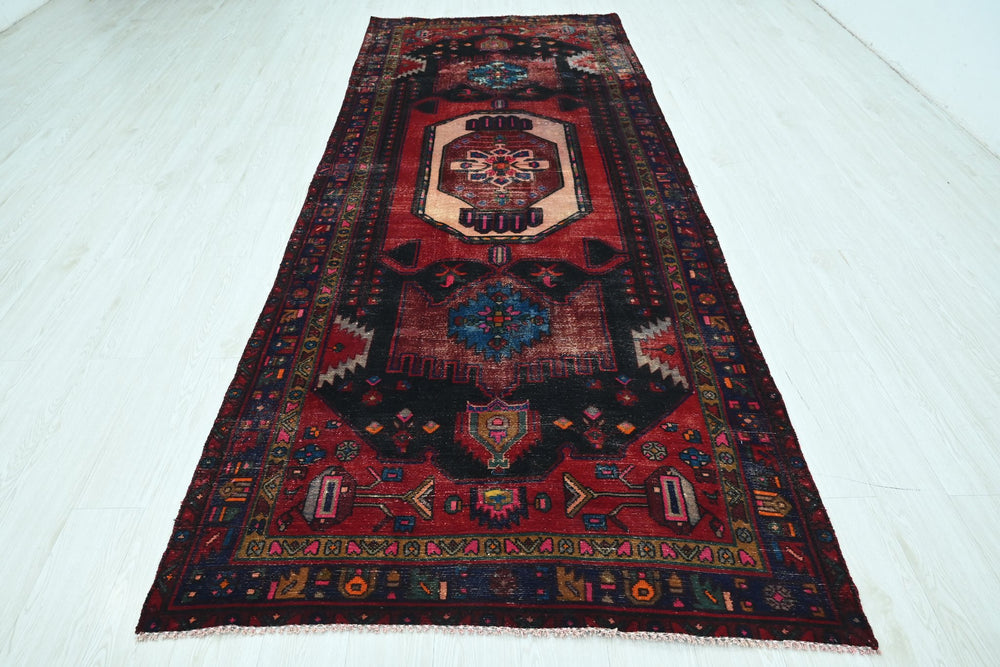 red Runner rug 4' 4" x 11' 3"