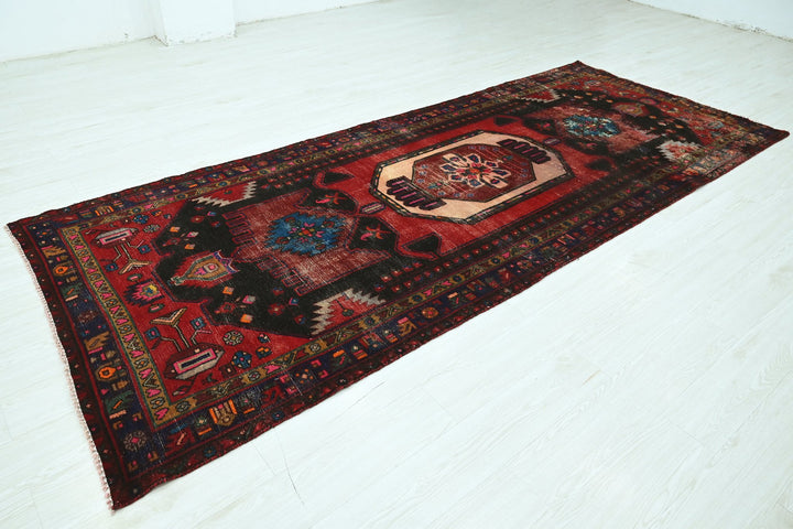 red Runner rug 4' 4" x 11' 3"