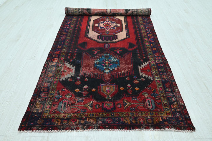 red Runner rug 4' 4" x 11' 3"
