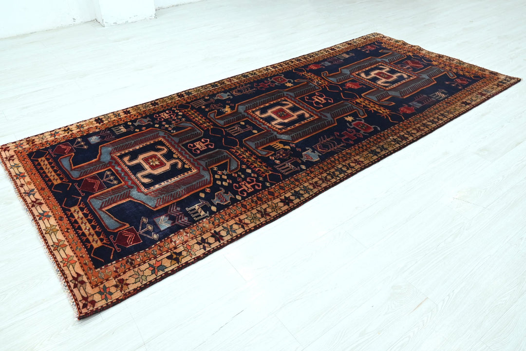 blue Medium rug 4' 0" x 9' 5"