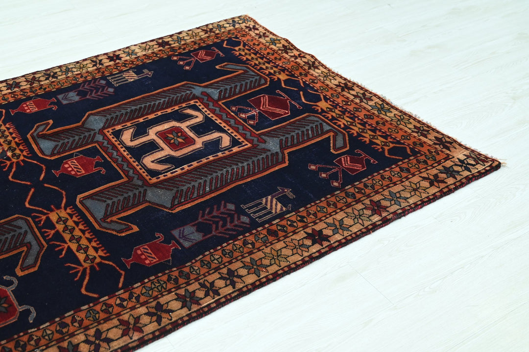blue Medium rug 4' 0" x 9' 5"