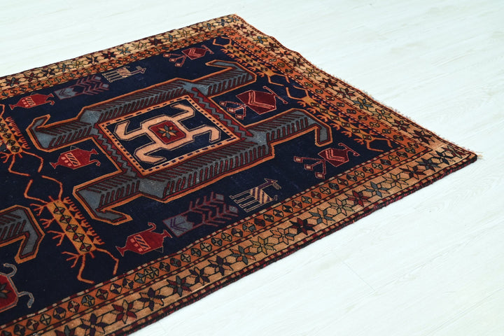 blue Medium rug 4' 0" x 9' 5"
