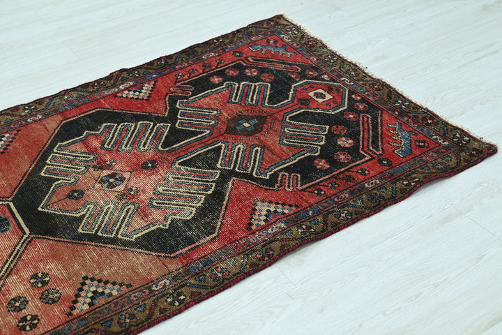 red Runner rug 3' 2" x 9' 8"
