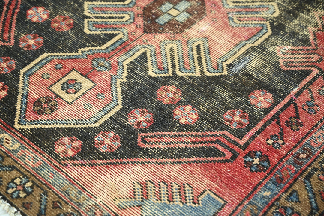 red Runner rug 3' 2" x 9' 8"