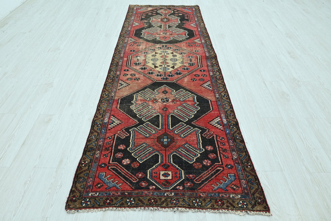 red Runner rug 3' 2" x 9' 8"
