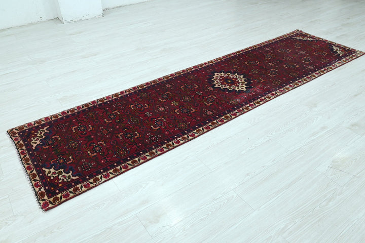 red Runner rug 2' 5" x 9' 6"
