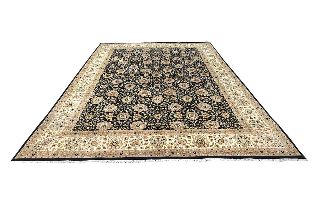 black Oversized rug 10' 0" x 14' 1"