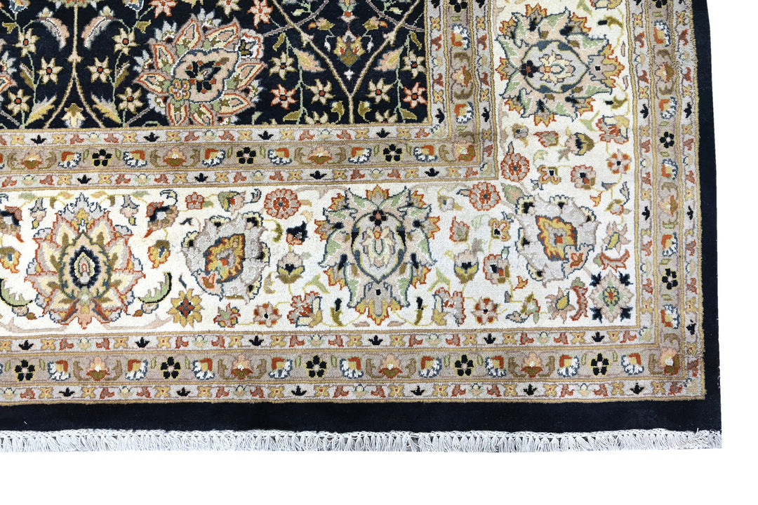 black Oversized rug 10' 0" x 14' 1"