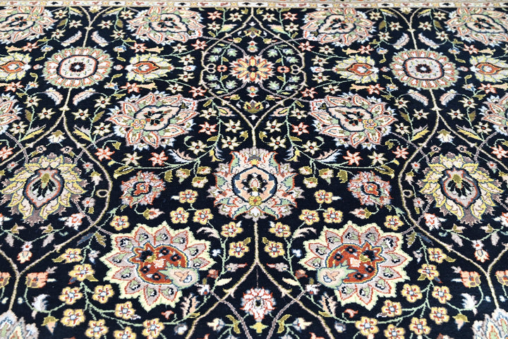 black Oversized rug 10' 0" x 14' 1"