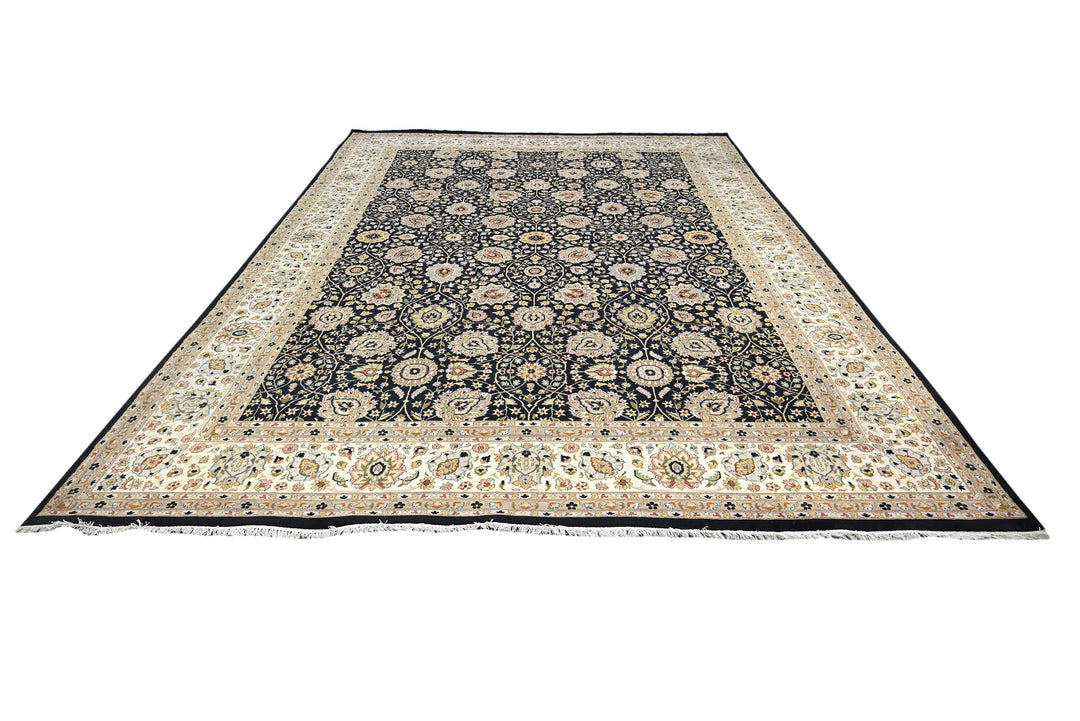 black Oversized rug 10' 0" x 14' 1"