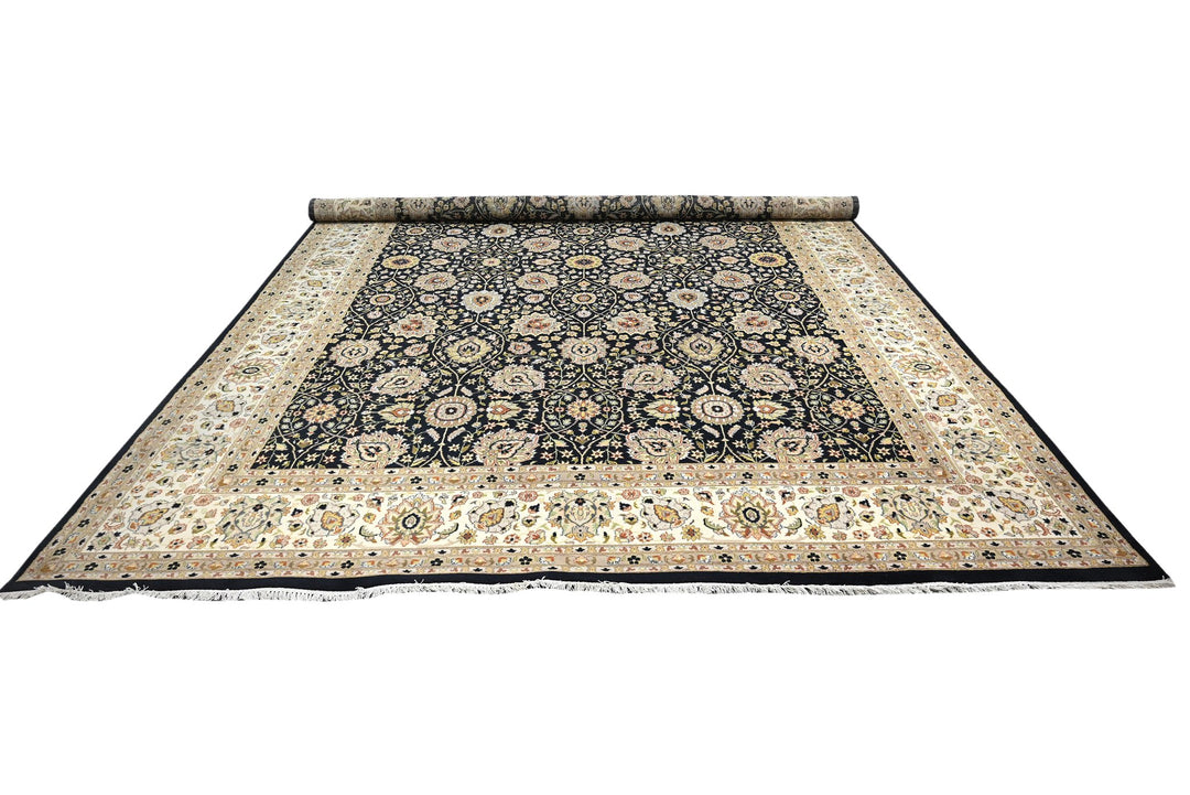 black Oversized rug 10' 0" x 14' 1"